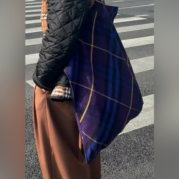 Burberry London Supernova cotton large size Tote - Picture 3 of 7